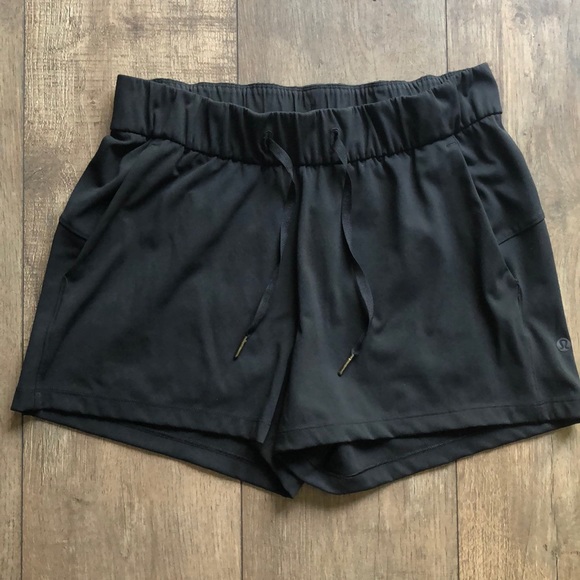 lululemon athletica Pants - Lululemon On The Fly Shorts